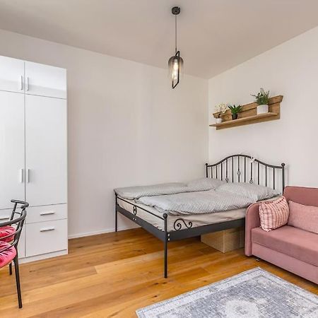 Cozy Quiet New Apartment In Karlin Square براغ المظهر الخارجي الصورة