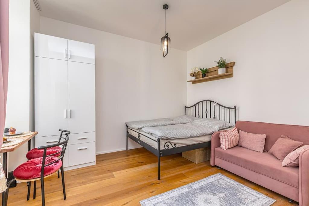 Cozy Quiet New Apartment In Karlin Square براغ المظهر الخارجي الصورة